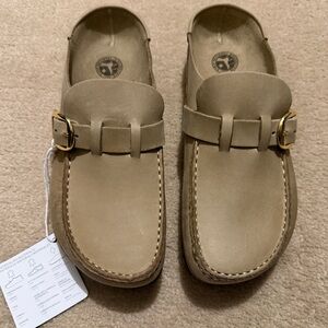 Buckly Oiled Leather in color Tobacco Brown Size 8